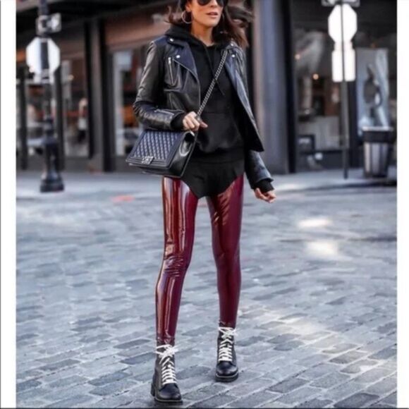 Commando Faux Patent Leather Leggings in Color Burgundy Size Large - Picture 3 of 11